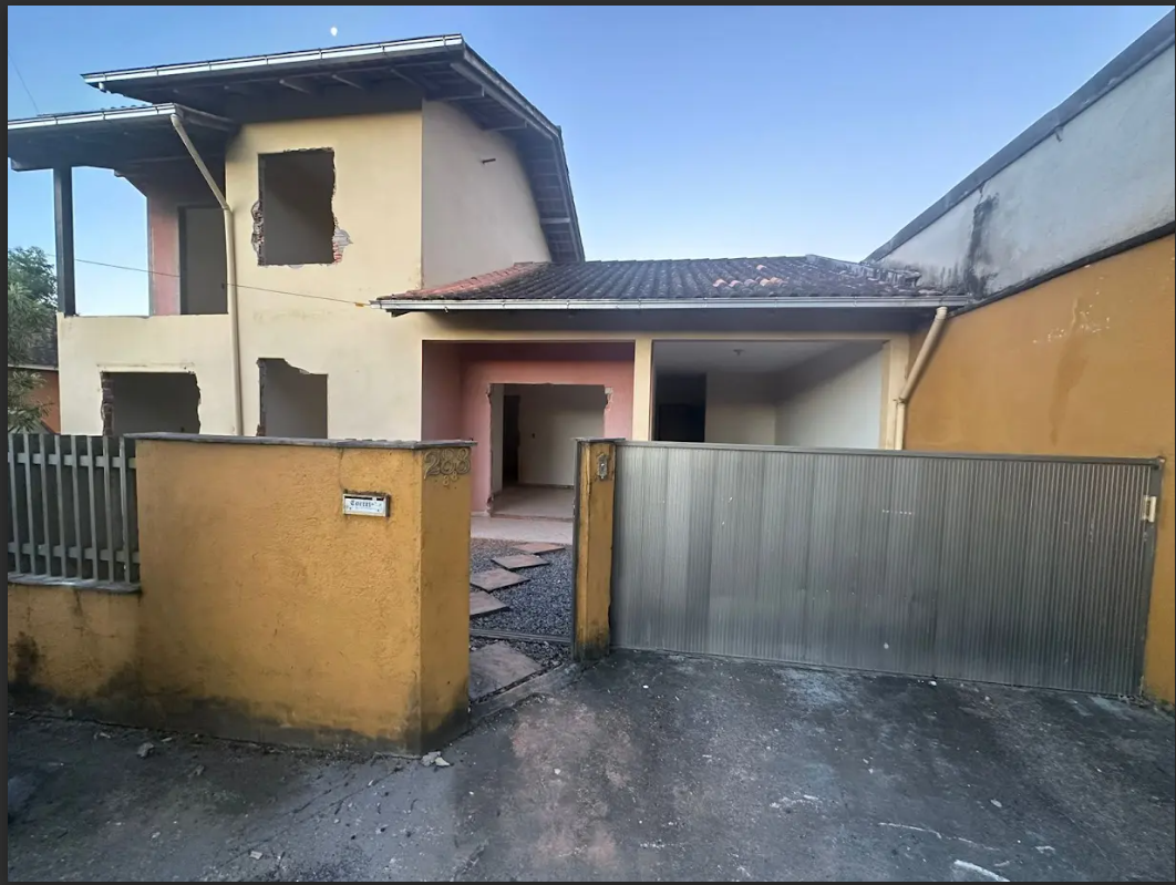 Fachada — Conceitual — Foto do local (briefing)
